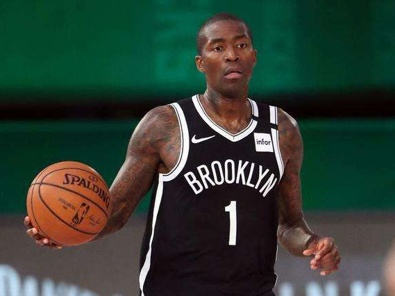 巴黎圣日耳曼姆巴佩梅开二度（巴黎圣日耳曼前锋姆巴佩两度建功）