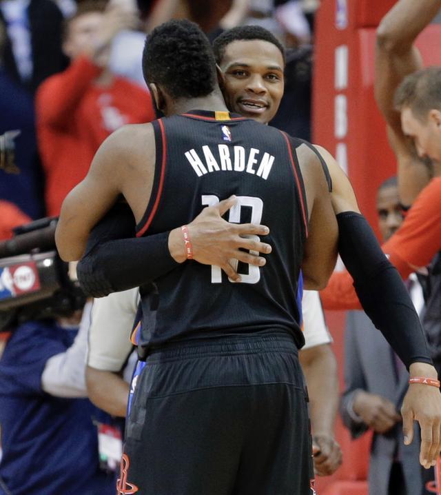 NBA战报：拉文42分6板，国王127-111轻取热火（NBA快讯：拉文轰42分6篮板，国王127-111大胜热火）