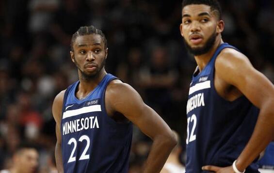 谢维军：收官战球票一下子就卖光了，我们全队上下也非常开心（谢维军：收官战门票瞬间售罄，全队上下都很开心）